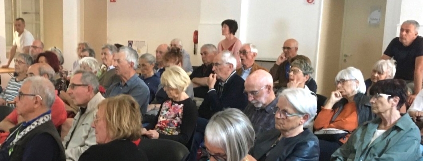 Éric Brunat lors de sa conférence sur les pays émergents, organisée par l’association Condorcet Savoie à Chambéry